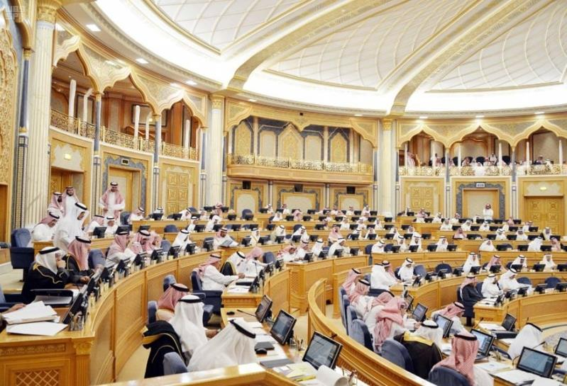 السعودية: اتجاه لتعديل المادة 13 من نظام الخدمة المدنية للسماح للموظفين بالعمل في التجارة والقطاع الخاص
