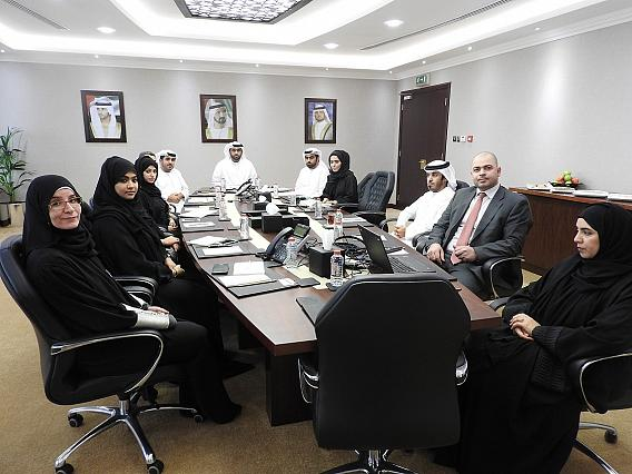 دبي: "العليا للتشريعات" تناقش الضوابط اللغوية لصياغة التشريعات