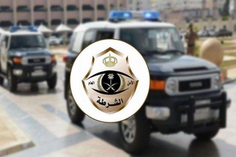 شرطة محافظة المخواة تقبض على مواطن لنقله في مركبته (5) مخالفين لنظام أمن الحدود